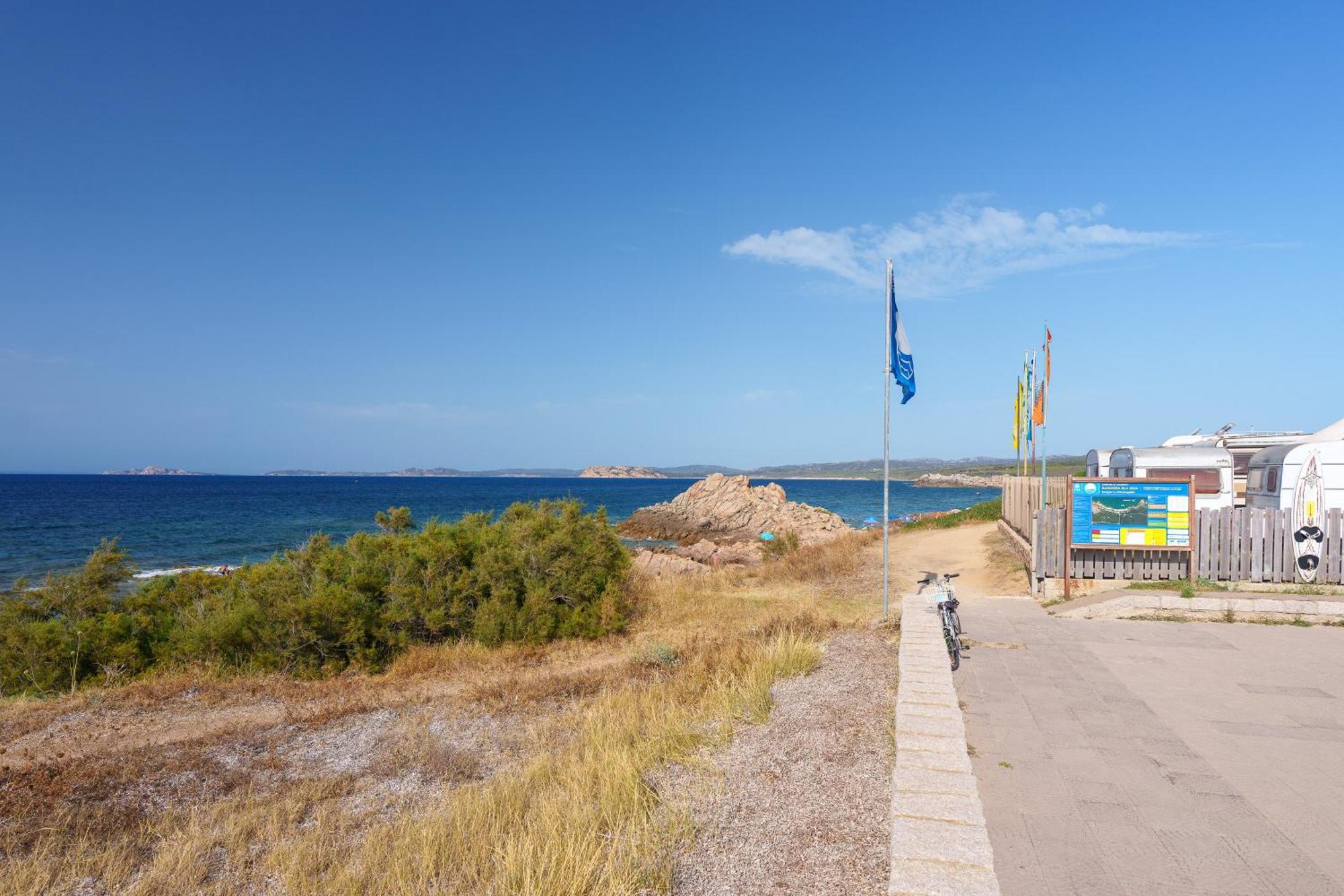 Casa Al Villaggio Mirice Vignola Mare Exterior photo